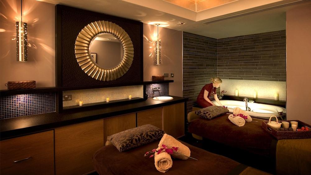 Grosvenor Pulford Hotel & Spa المظهر الخارجي الصورة